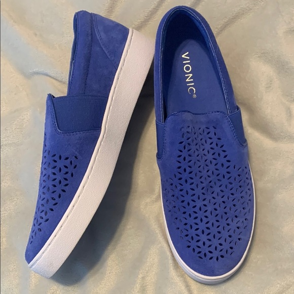 Vionic Kani cobalt Blue Slip-On Sneakers perforated laser cut flowers eyelet 8 - Picture 1 of 7